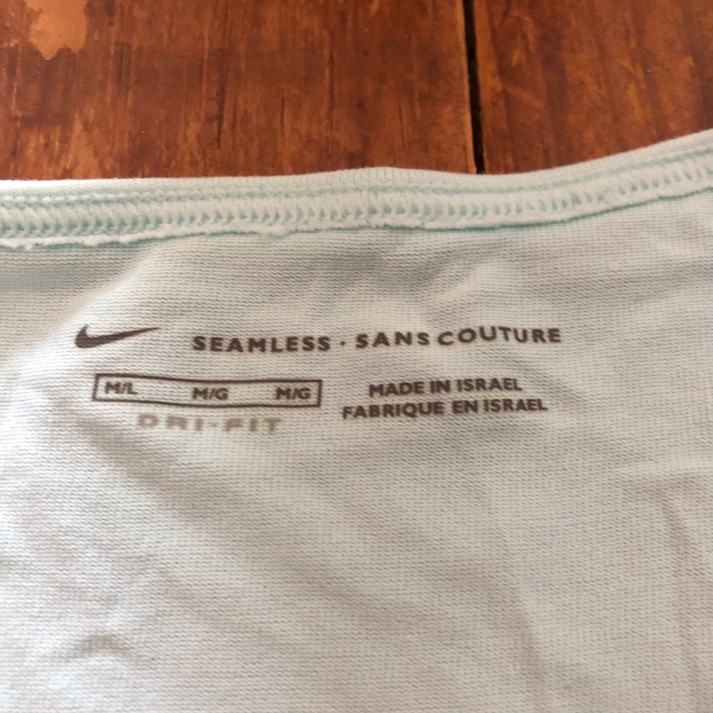 Nike Dri Fit - Picture 2 of 2